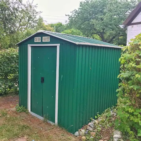 Kleine Reetgedeckte Doppelhaushaelfte In Idyllischer Lage Nardevitz